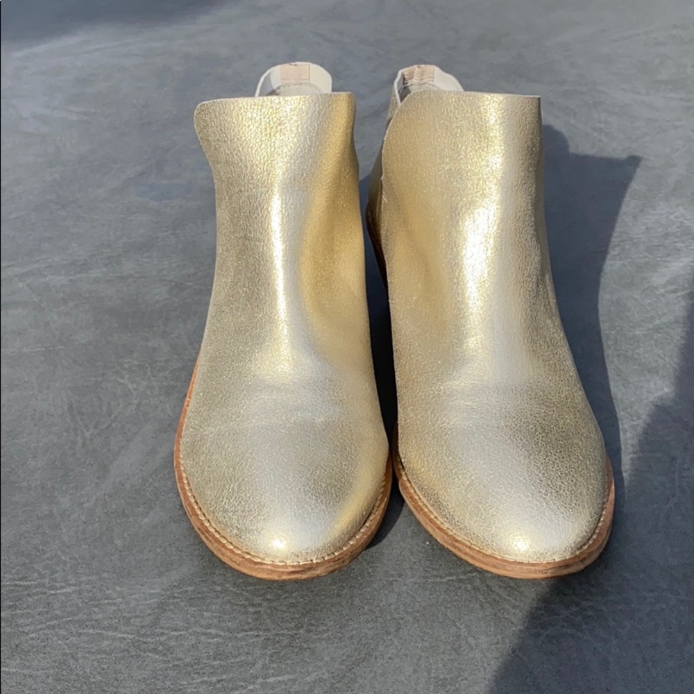 Kelsi Dager gold boots in excellent condition
